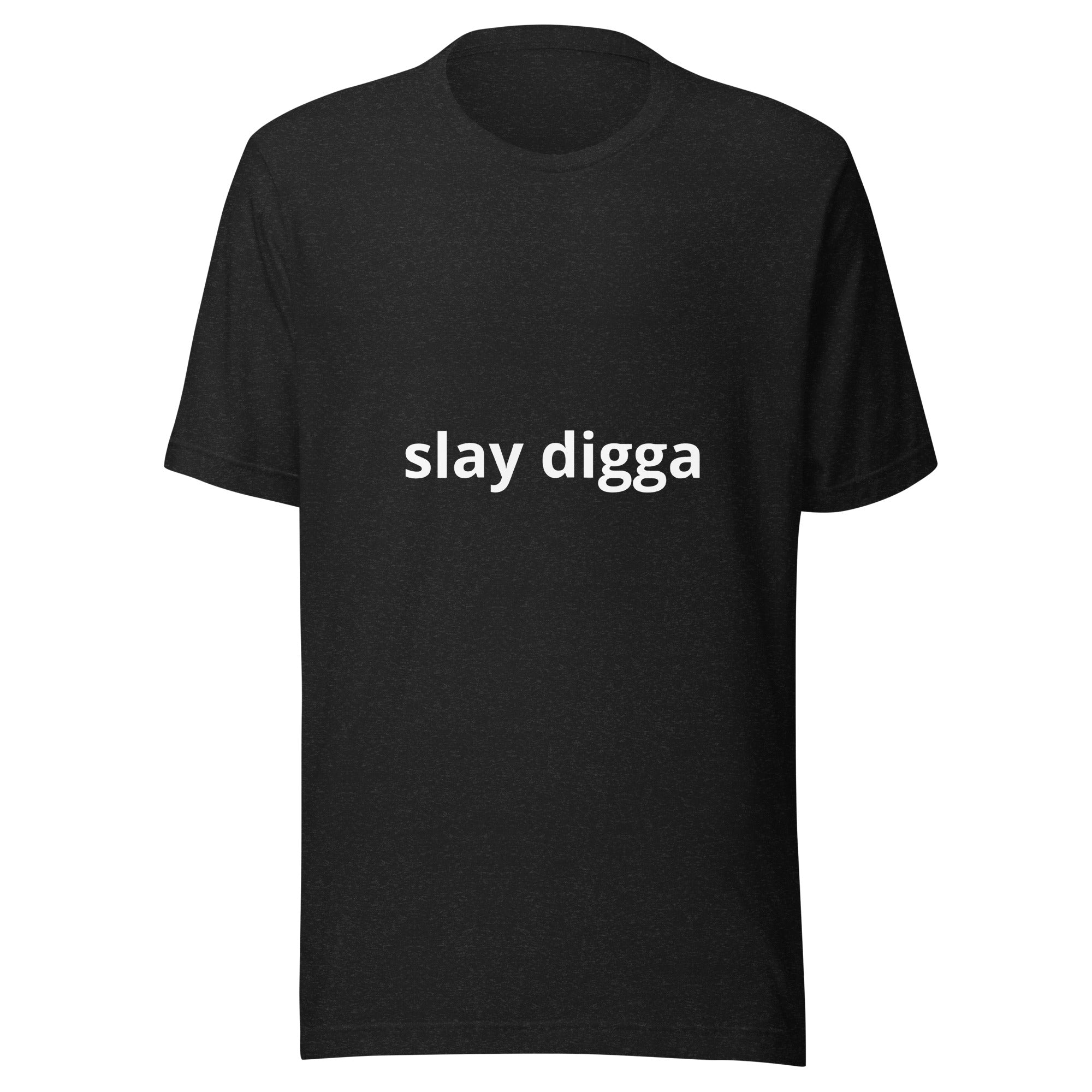 Bild 1:  T-Shirt 'Slay Digga' Unisex – stylisch & locker, Farben Schwarz & Weiß, Größen XS-5XL. Tolles Geschenk für Teens. Jetzt bei KCCMShop.de bestellen!